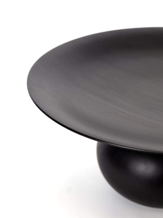 de sousa hughes liaigre lasoa centerpiece top detail