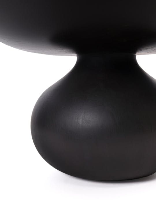 de sousa hughes liaigre lasoa centerpiece base detail