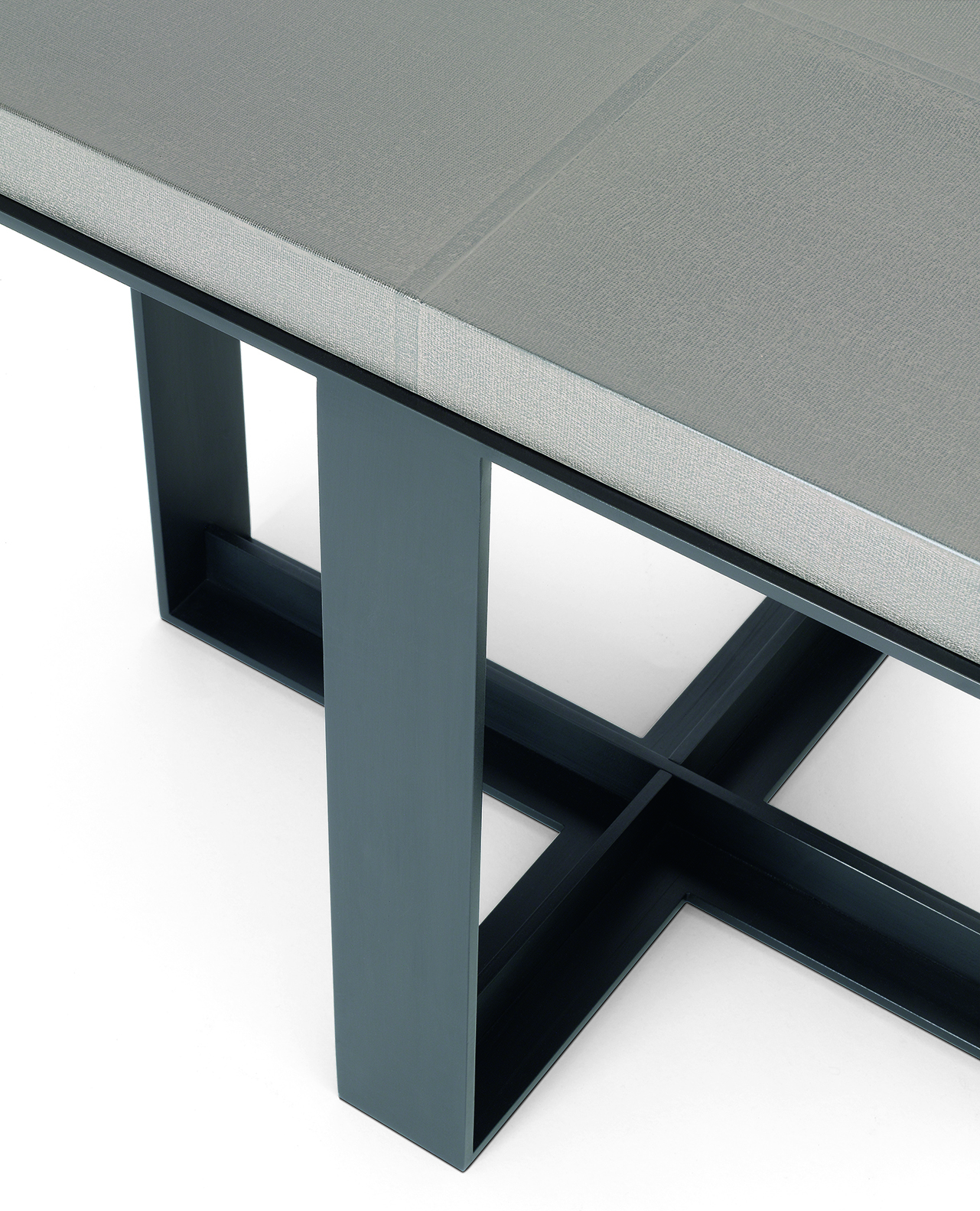 de sousa hughes liaigre LEONARD side table detail