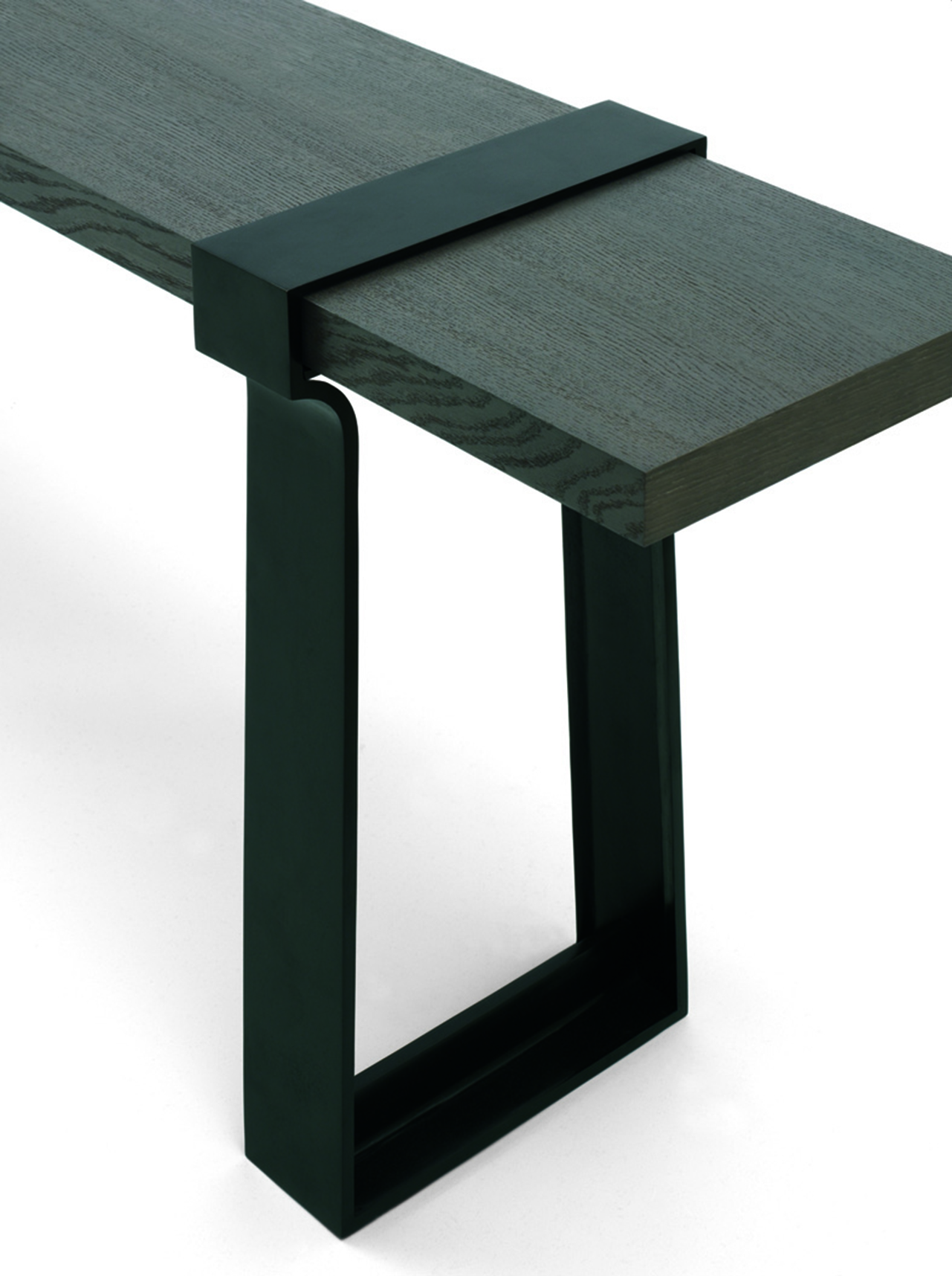 de sousa hughes liaigre MERCURE console detail