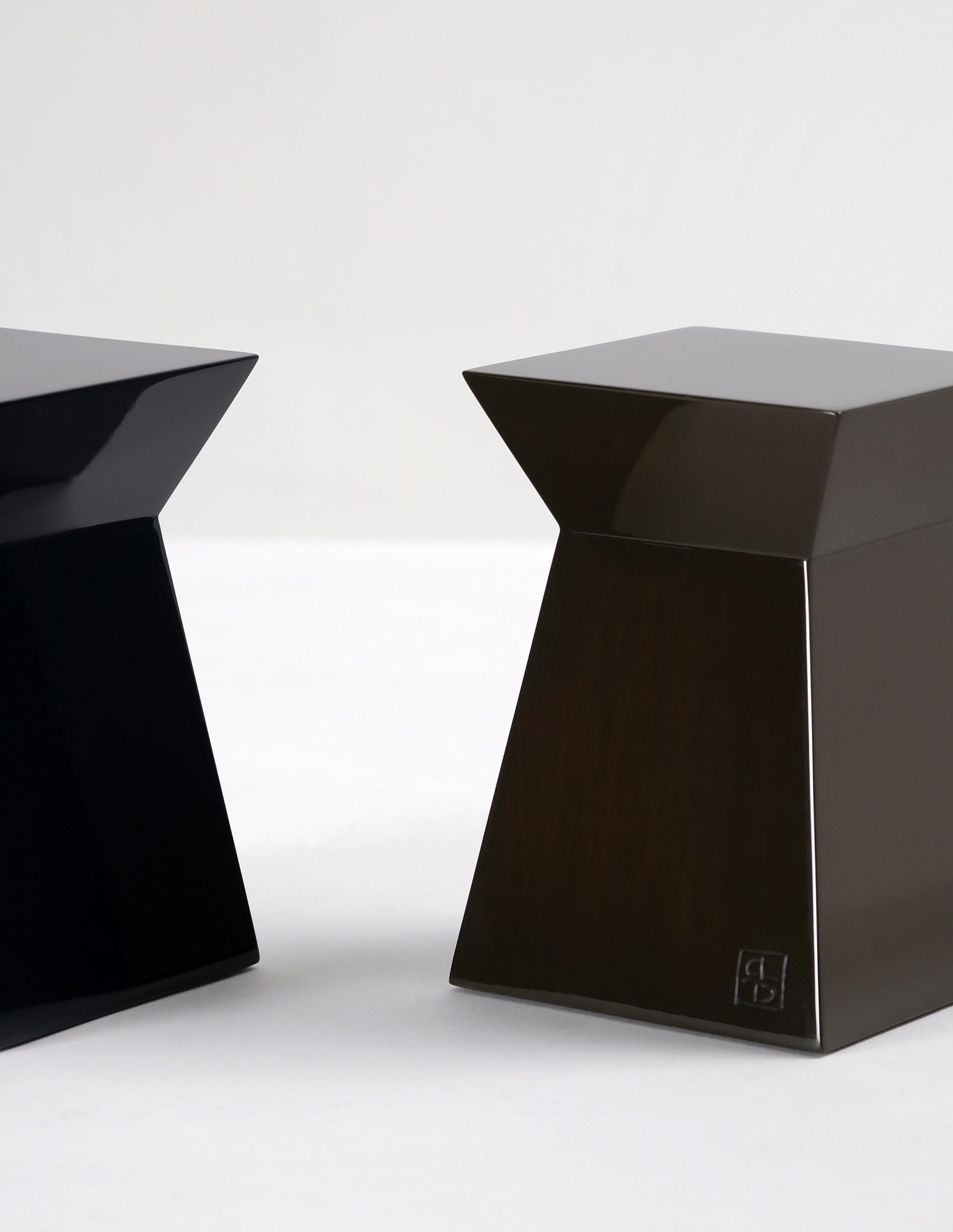 de sousa hughes liaigre mini nagato detail