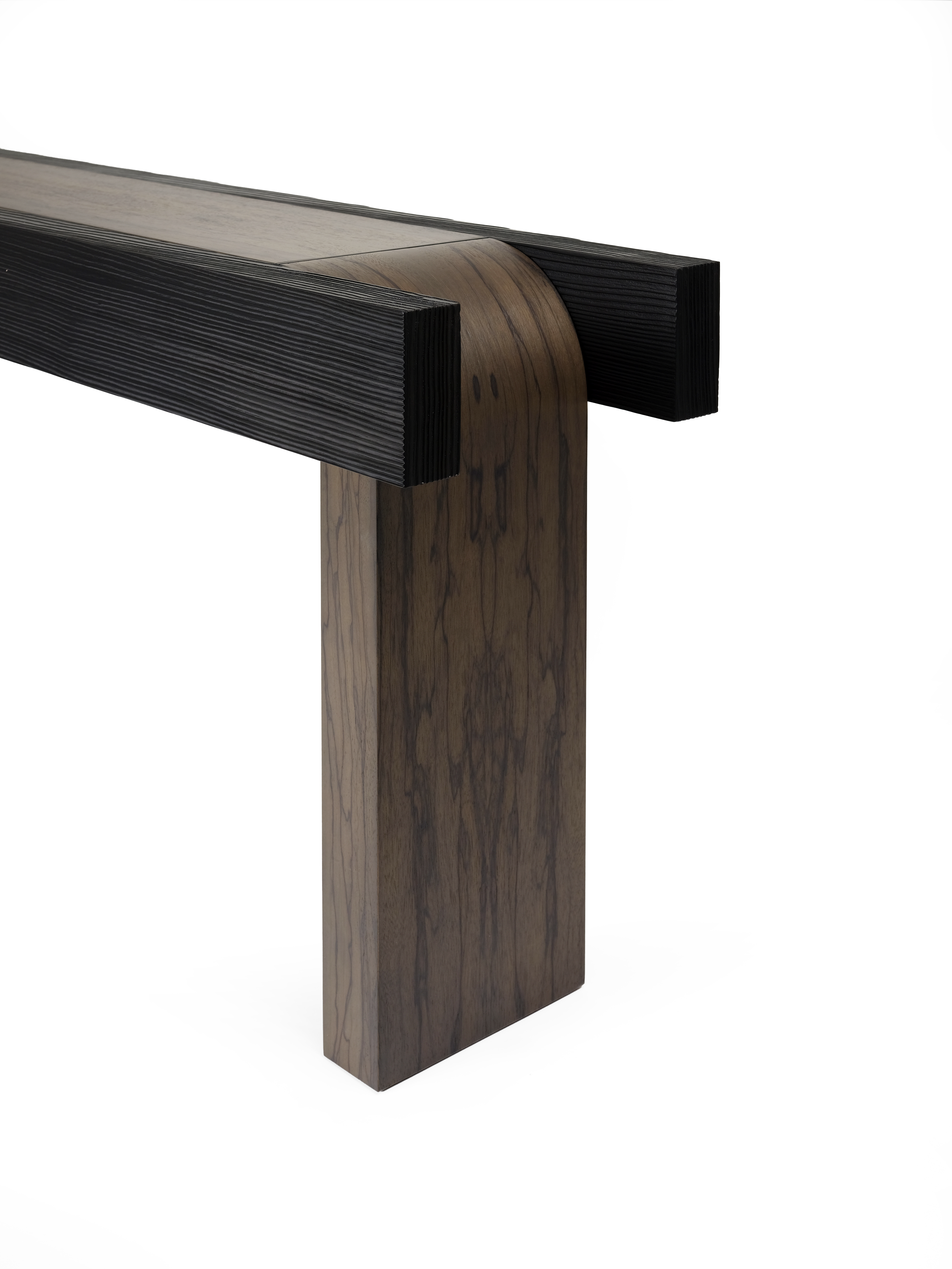 de sousa hughes liaigre Ravenne console detail