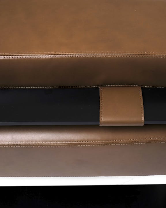 de sousa hughes liaigre Padd daybed detail 2