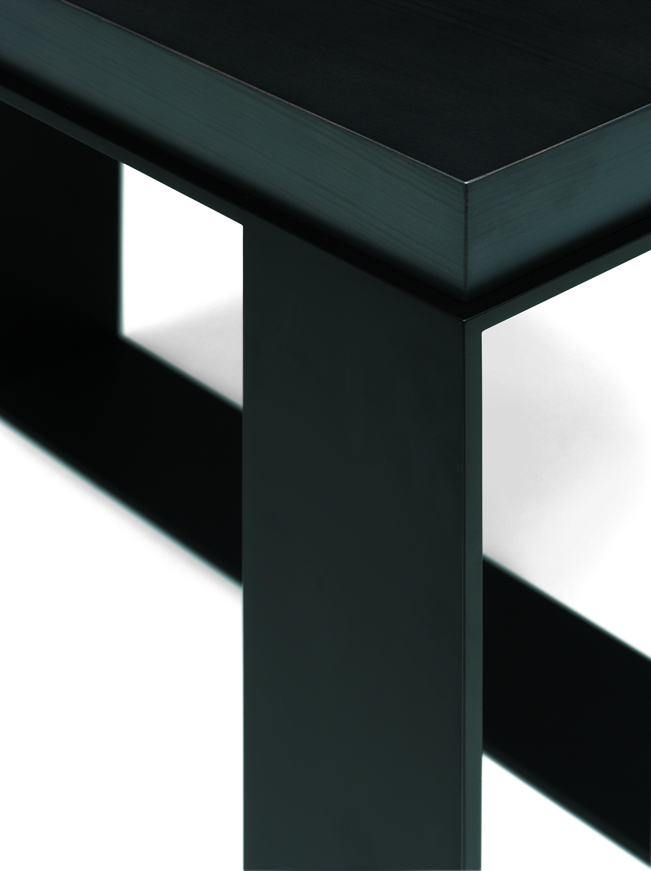 de sousa hughes liaigre PETRUS side table detail