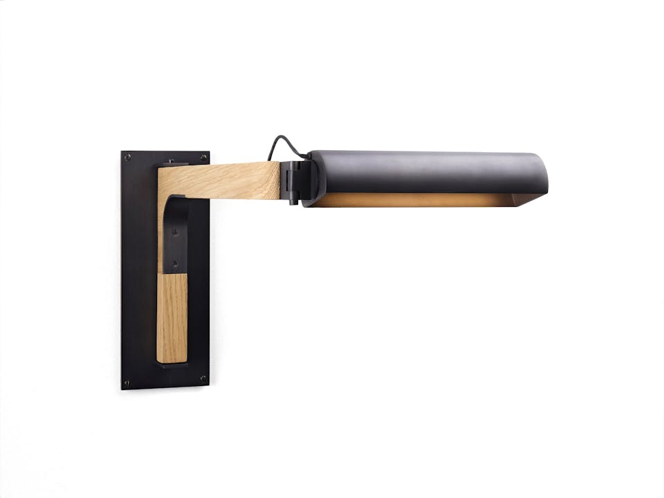de sousa hughes liaigre Pivot sconce