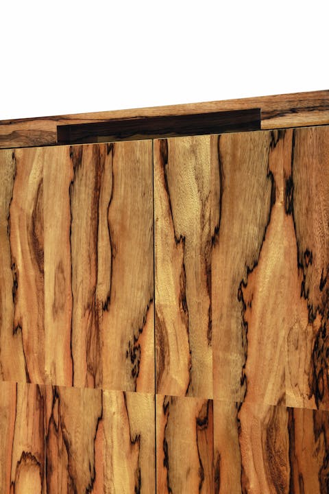 de sousa hughes liaigre poivre armoire detail