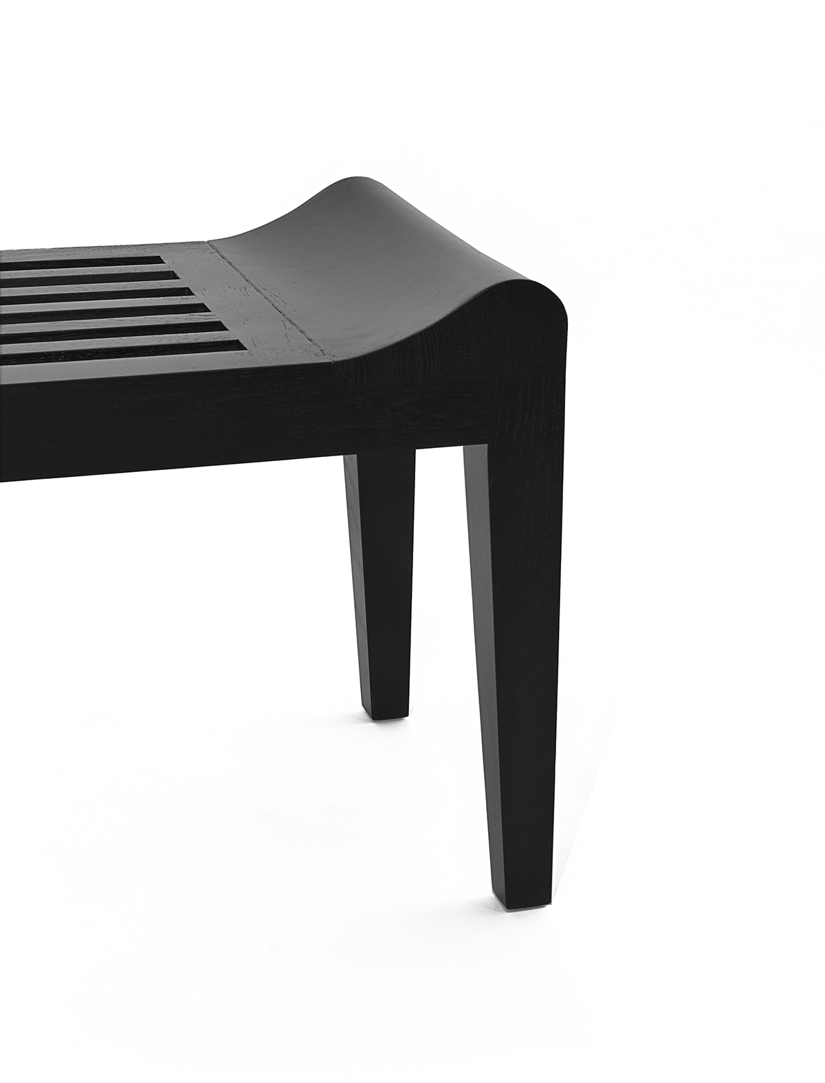 de sousa hughes liaigre Tribal Bench detail