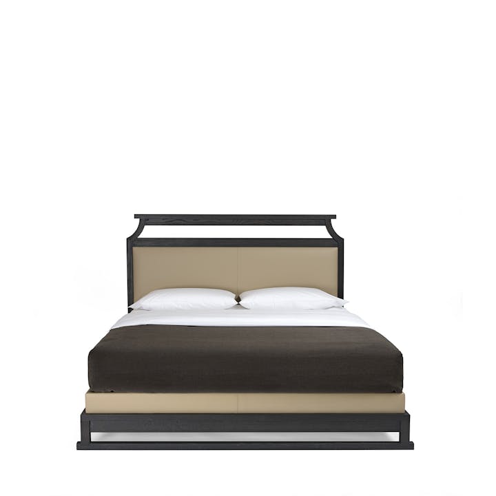 de sousa hughes liaigre Saint Honor bed front