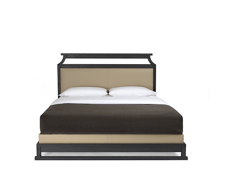 de sousa hughes liaigre Saint Honor bed front