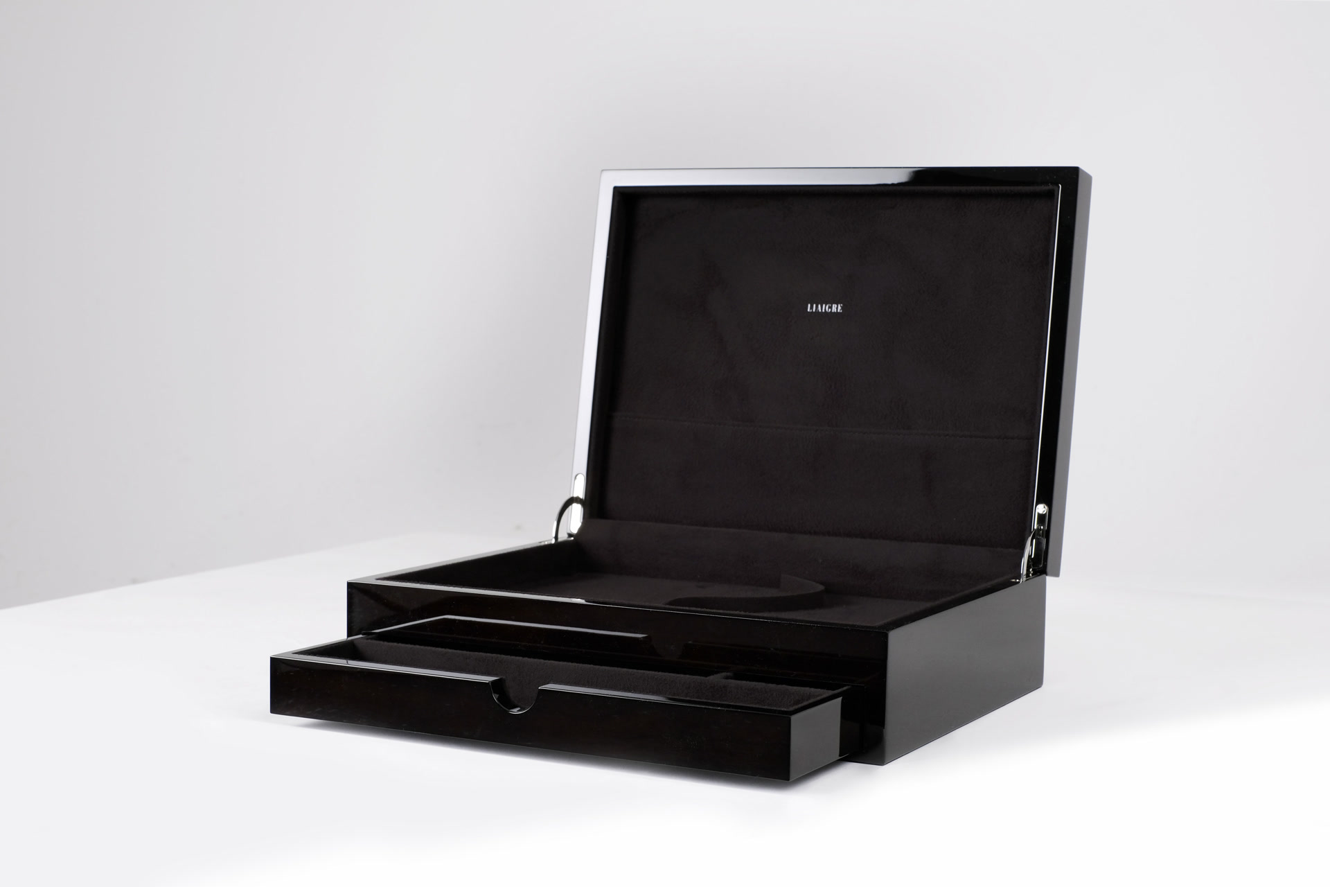 de sousa hughes liaigre writing box with drawer