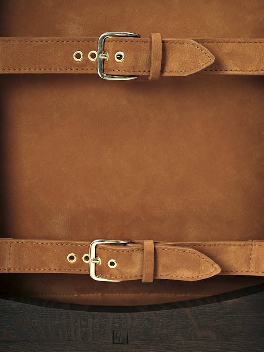 de sousa hughes liaigre vestis chair back detail