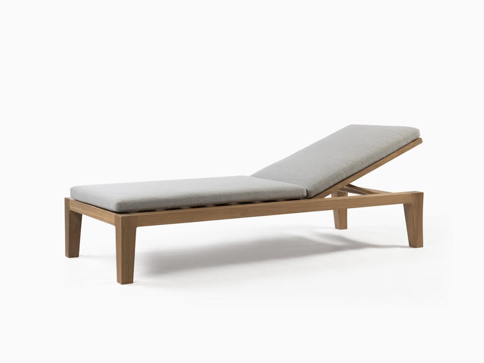 de sousa hughes link outdoor Banyan Armless Chaise 2