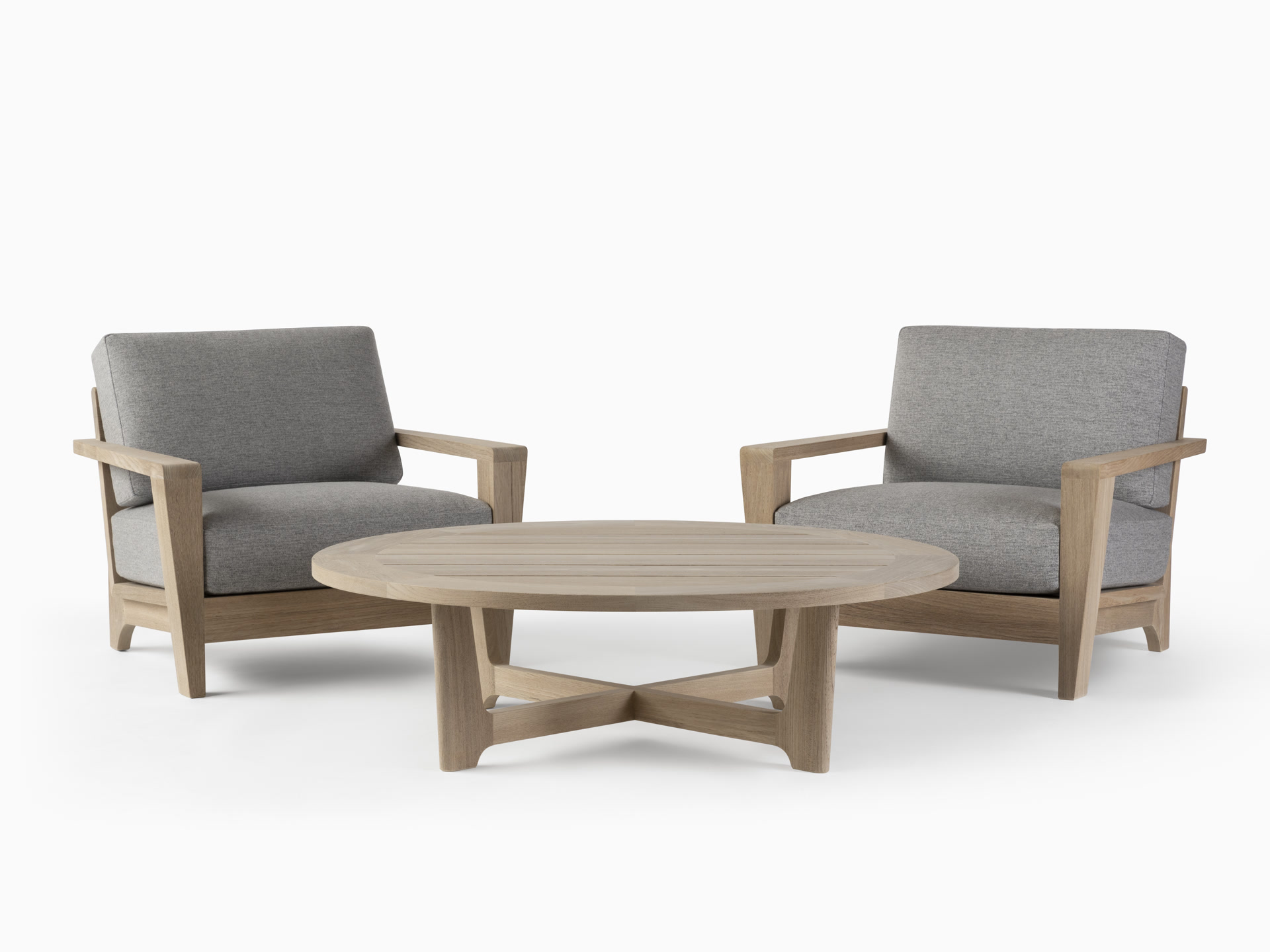 de sousa hughes link outdoor Bombay Round Cocktail Table