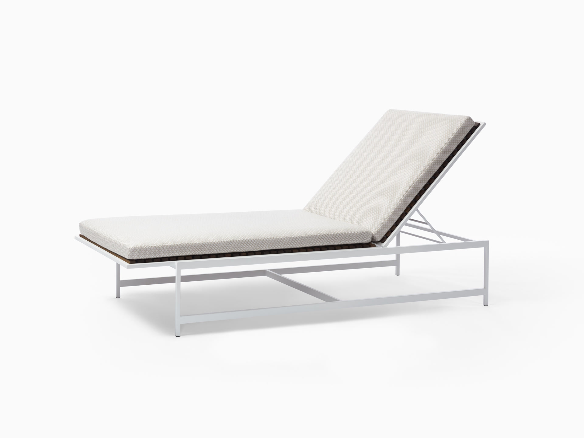 de sousa hughes link outdoor Daybreak Chaise 2