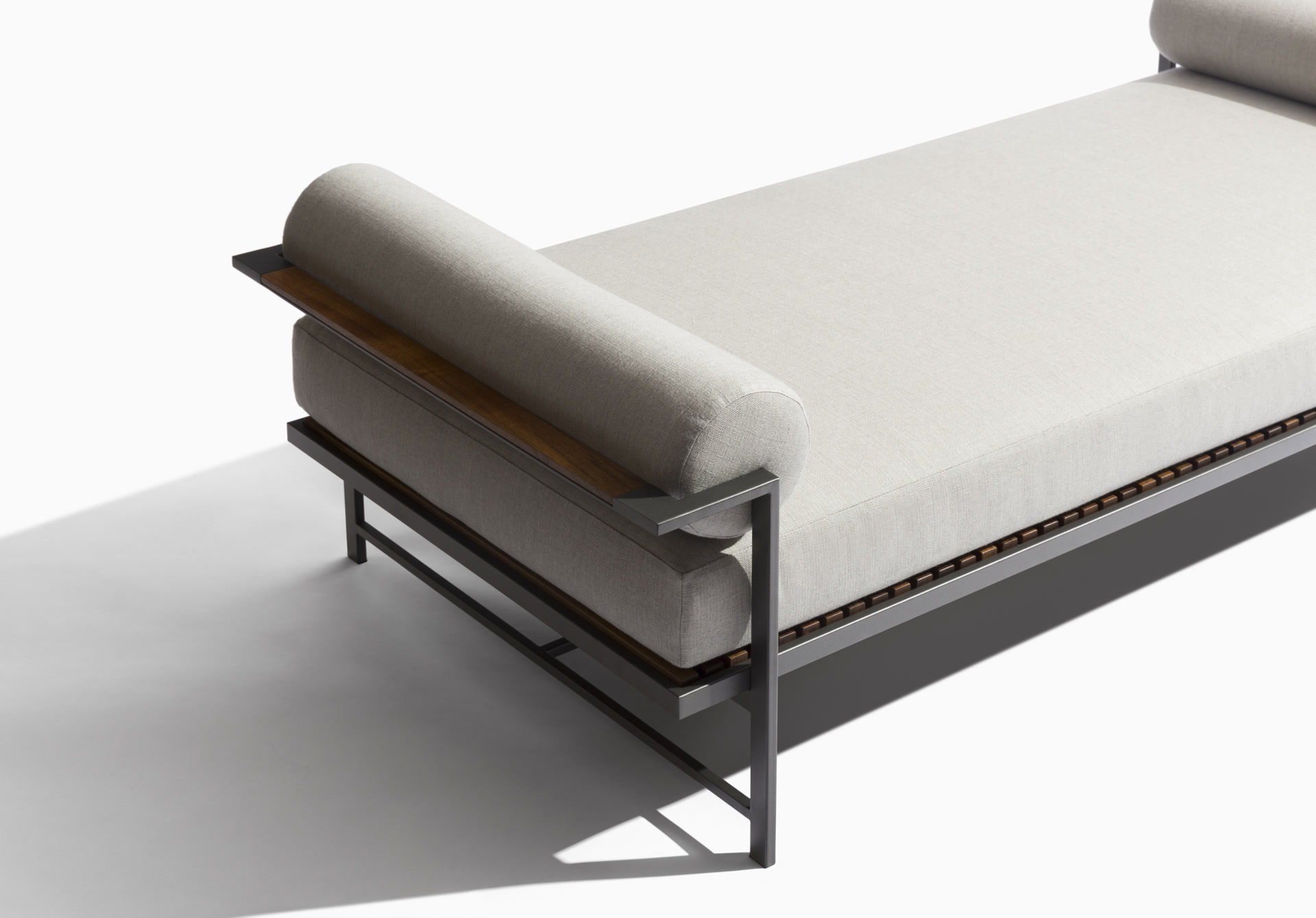de sousa hughes link outdoor Daybreak Daybed 6
