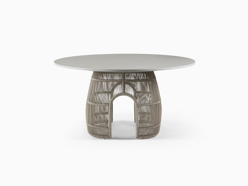 de sousa hughes link outdoor Monterey Round Dining Table Sand 2