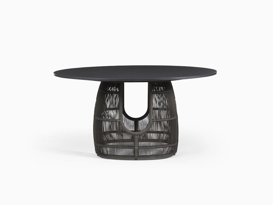 de sousa hughes link outdoor Monterey Round Dining Table Tahoe 4