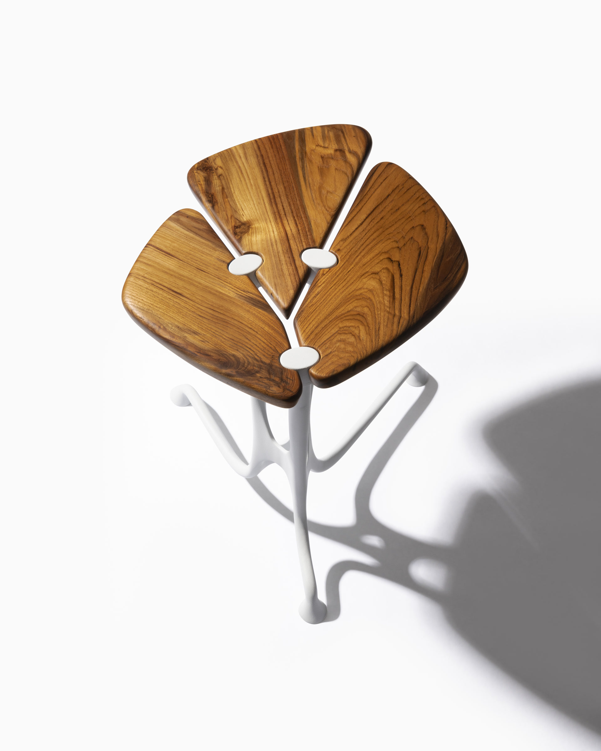 de sousa hughes link outdoor lapis side table 7