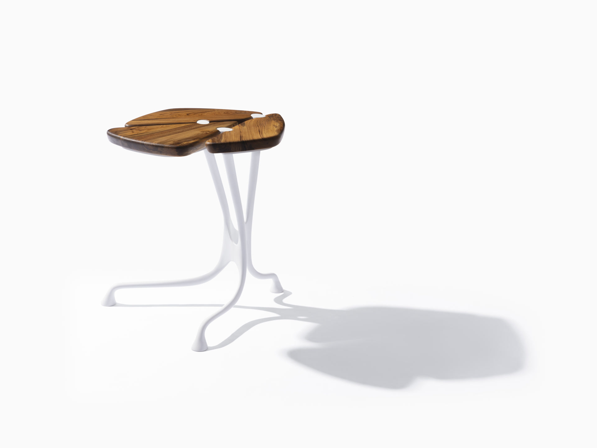 de sousa hughes link outdoor lapis side table 8