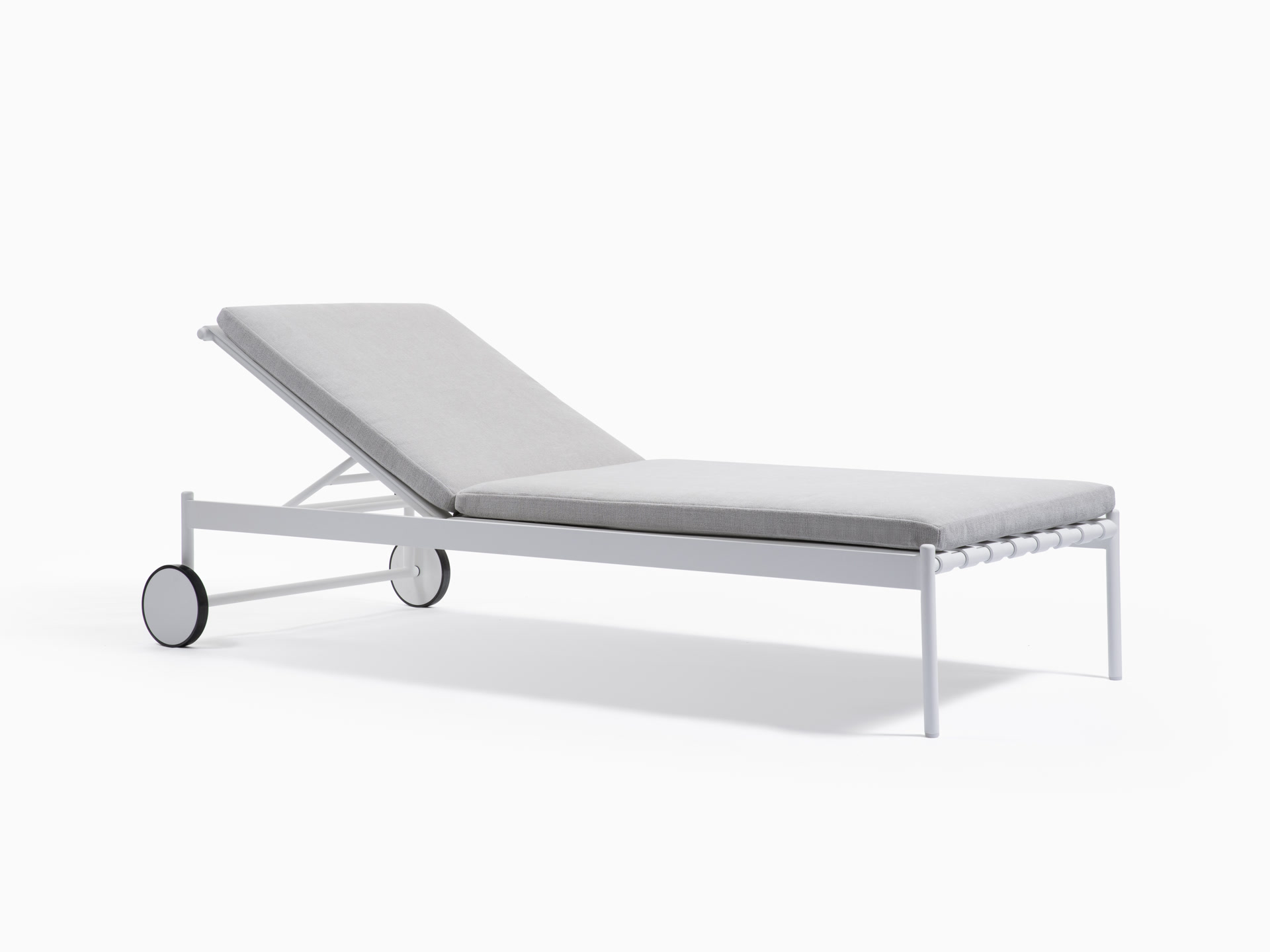de sousa hughes link outdoor mirage chaise 1