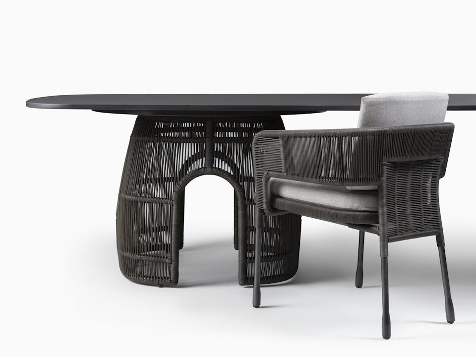 de sousa hughes link outdoor Monterey Dining Table Tahoe 1