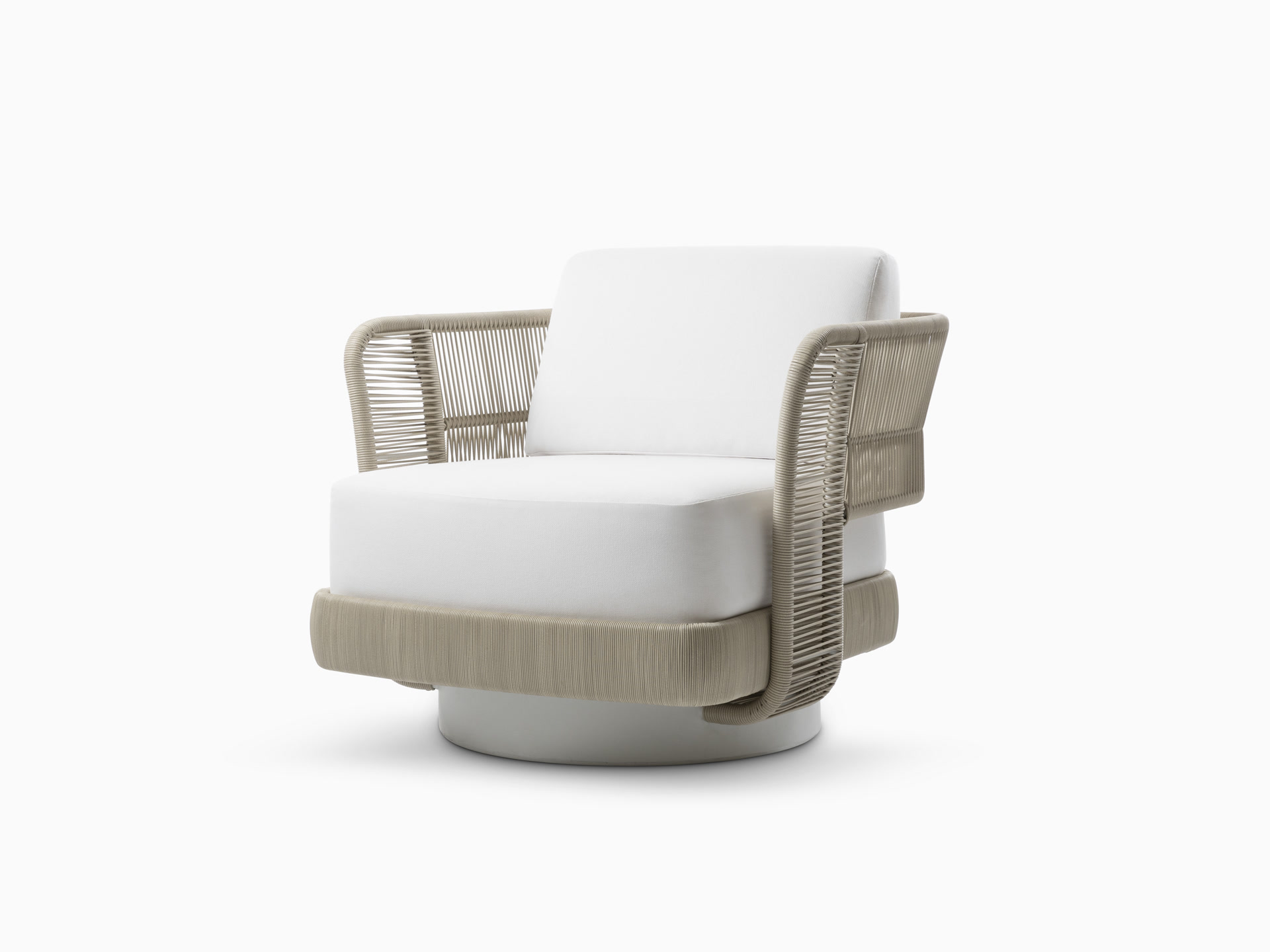 de sousa hughes link outdoor Monterey Swivel Lounge Chair Sand 3