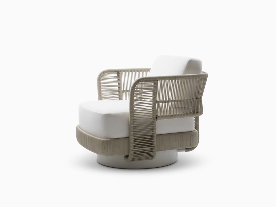 de sousa hughes link outdoor Monterey Swivel Lounge Chair Sand 4