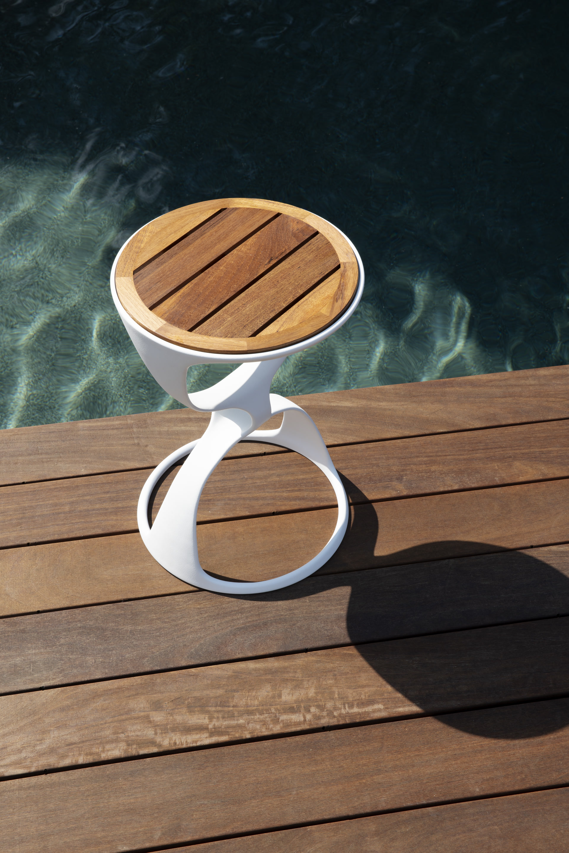 de sousa hughes link outdoor transcend table 14