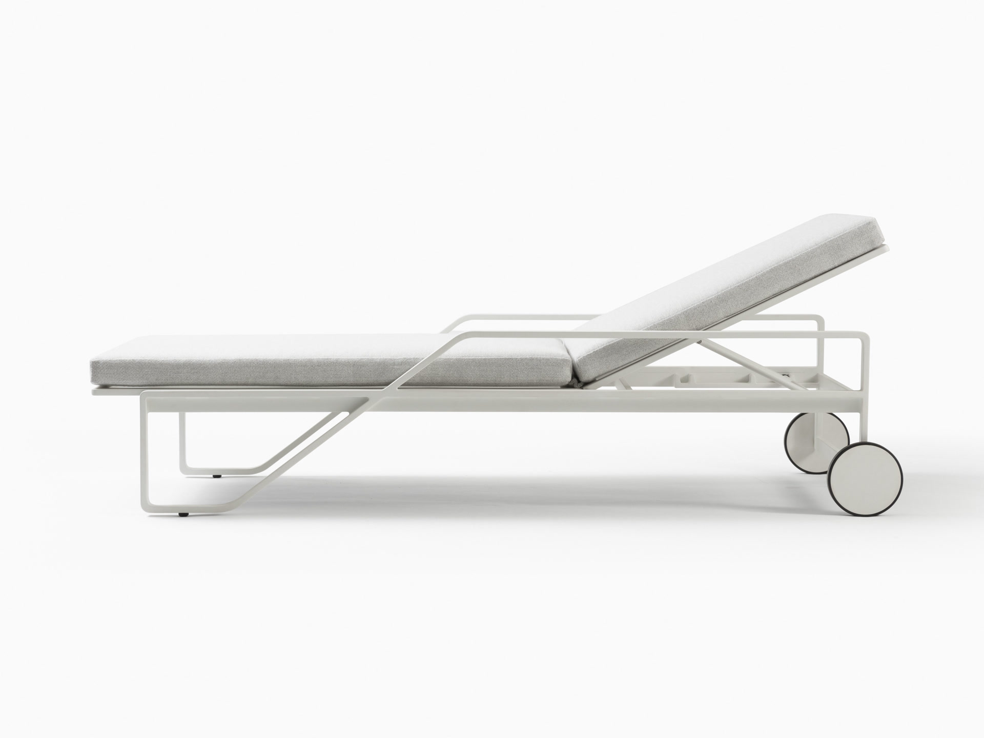 de sousa hughes link outdoor Verano Chaise Bone White 7