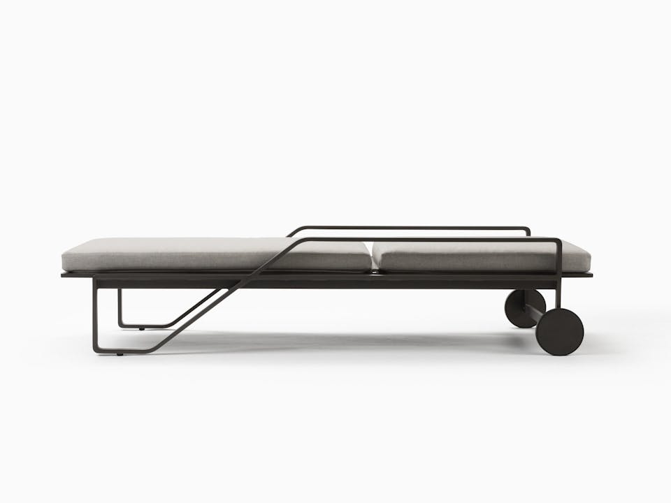 de sousa hughes link outdoor Verano Chaise Antique Bronze 2