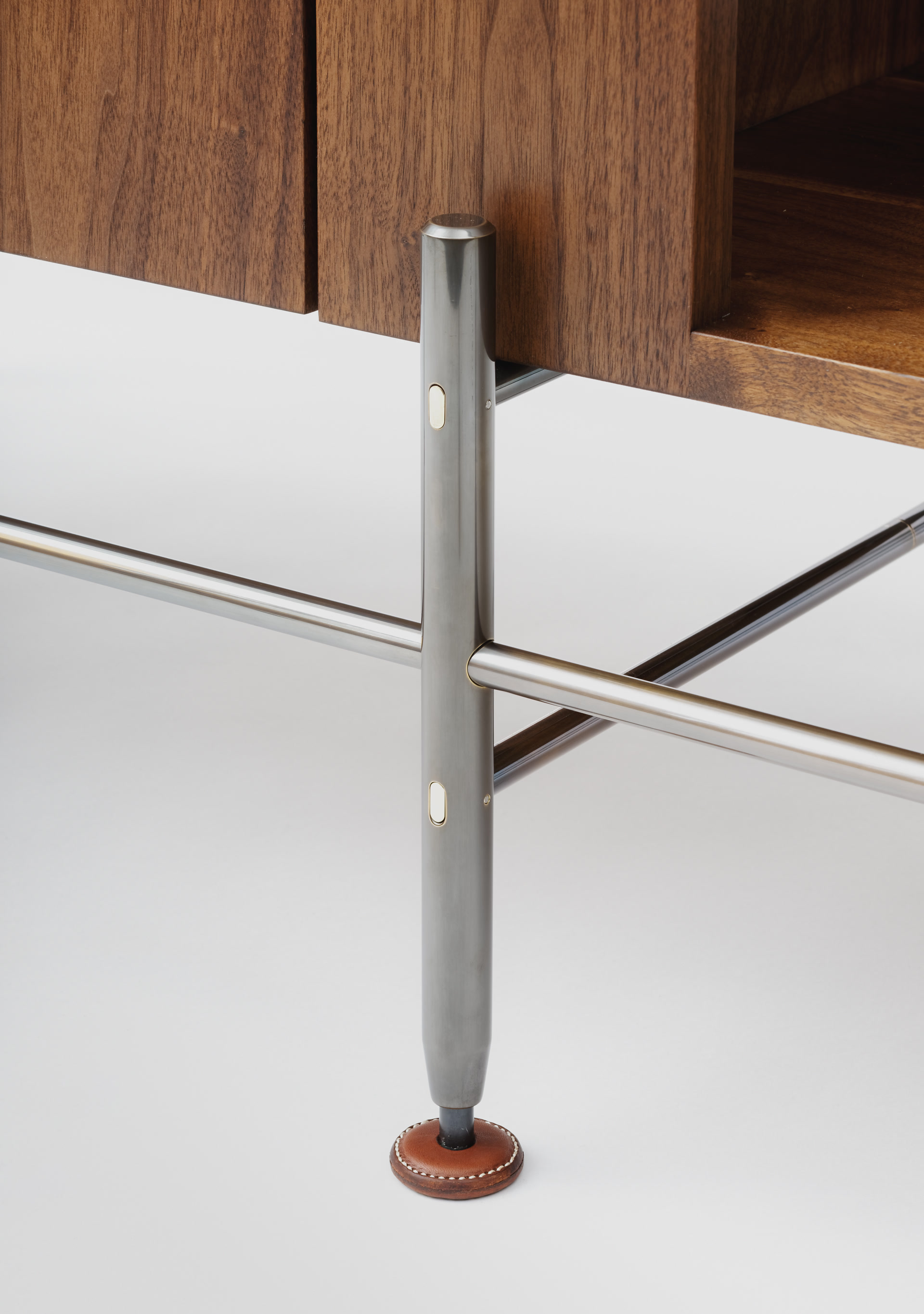 de sousa hughes mark albrecht harwood bar 1