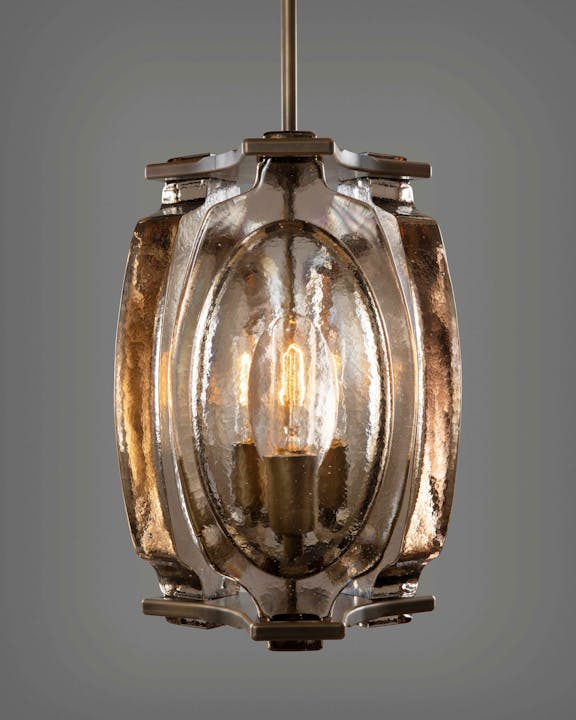 de sousa hughes mattaliano Phoebe pendant close up detail