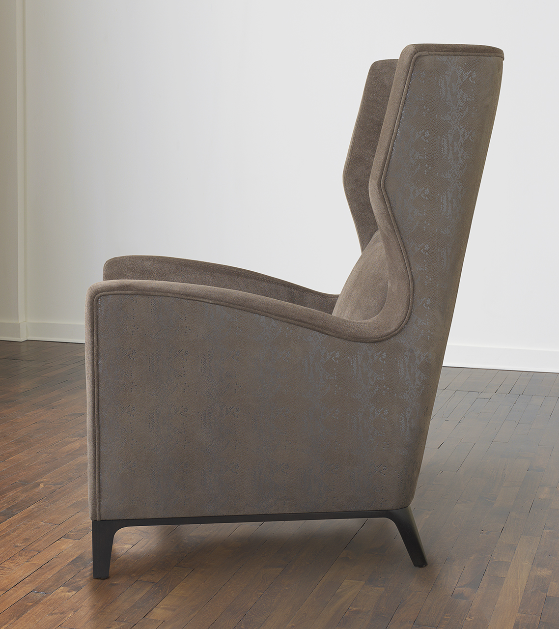 de sousa hughes mattaliano canard lounge chair side