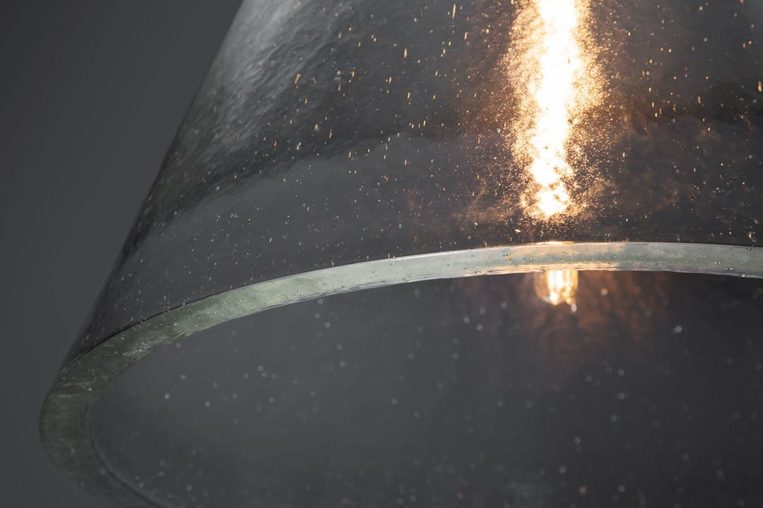 de sousa hughes mattaliano Conique Chandelier size 1 dark background rim detail