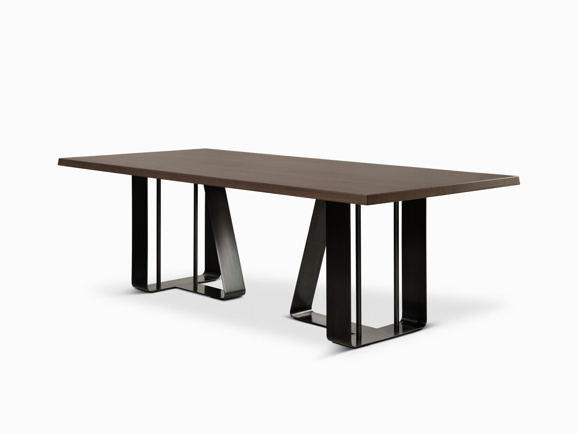 de sousa hughes mattaliano crillon dining table