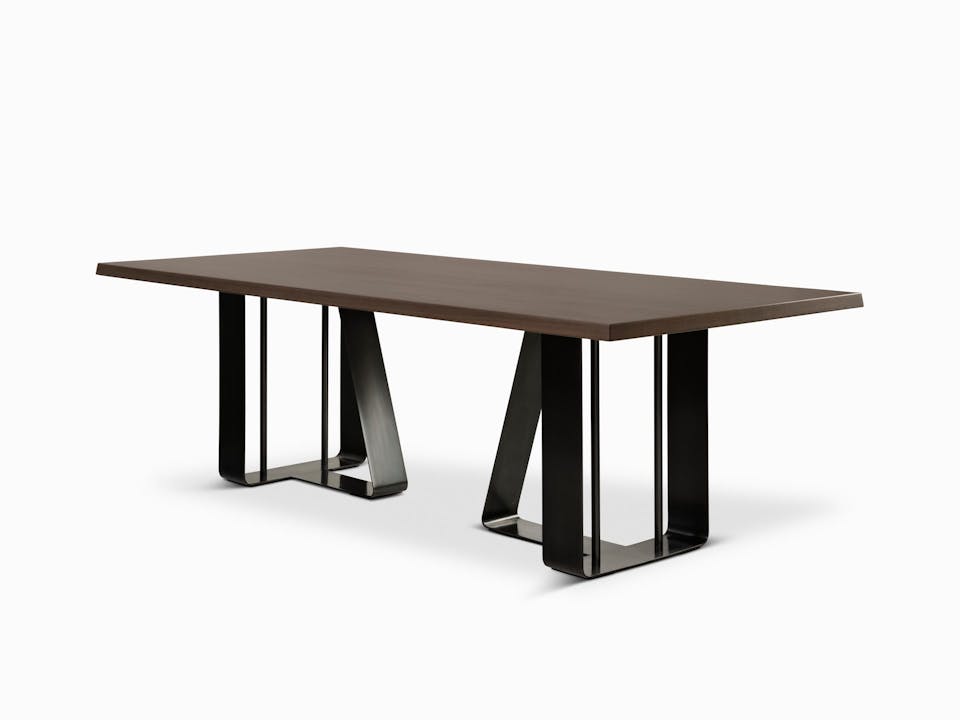 de sousa hughes mattaliano crillon dining table