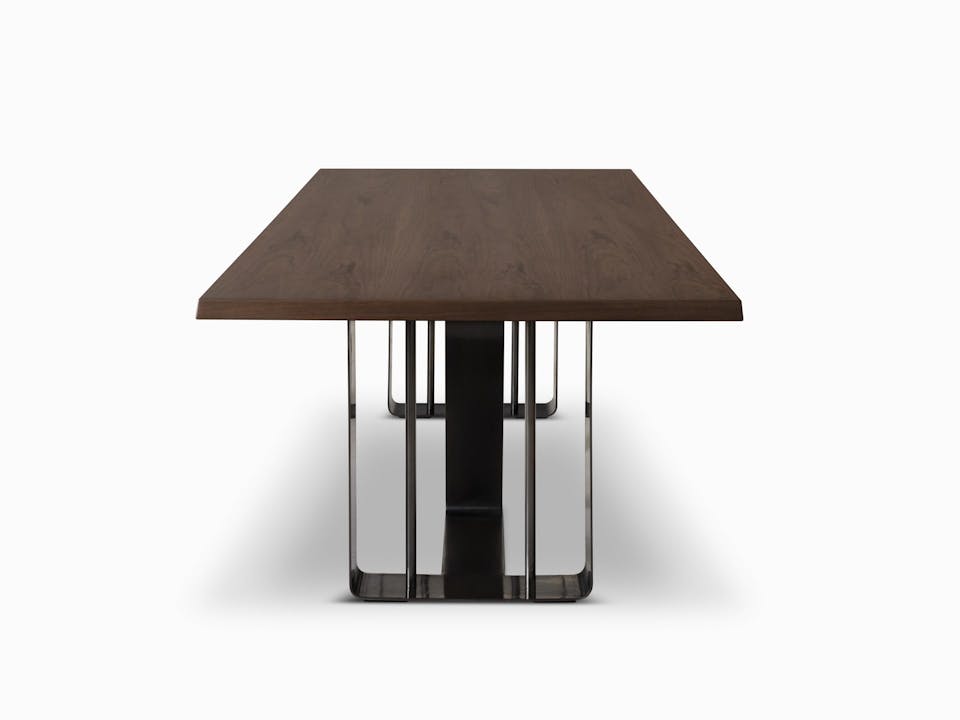 de sousa hughes mattaliano crillon dining table side