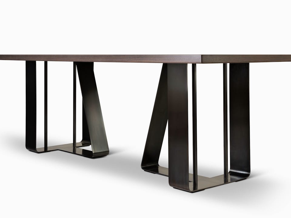 de sousa hughes mattaliano crillon dining table side angle