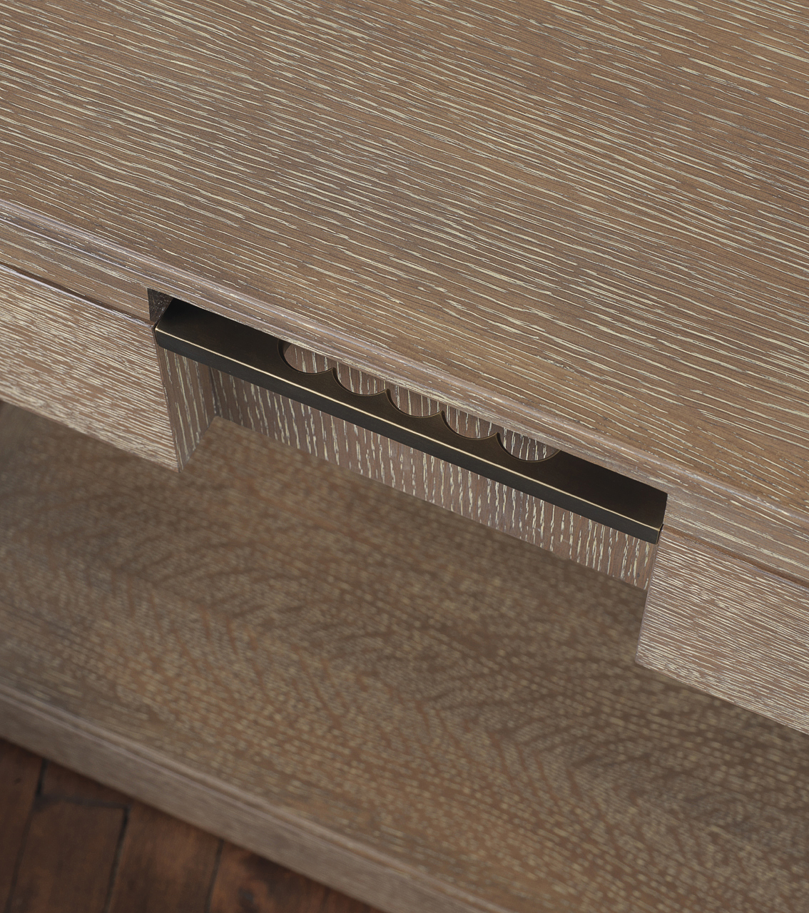 de sousa hughes mattaliano ettore side table size 3 detail 2