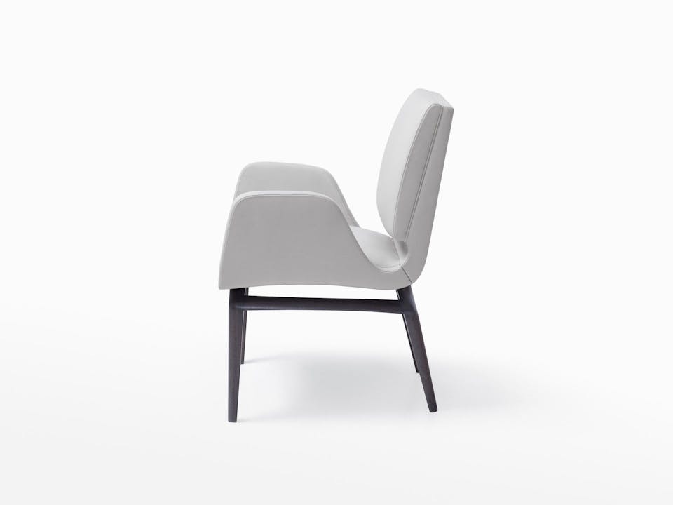 de sousa hughes mattaliano motto dining chair with arms side