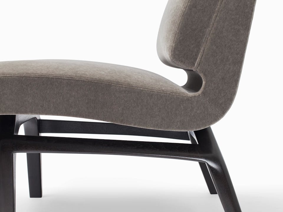 de sousa hughes mattaliano motto lounge chair side detail