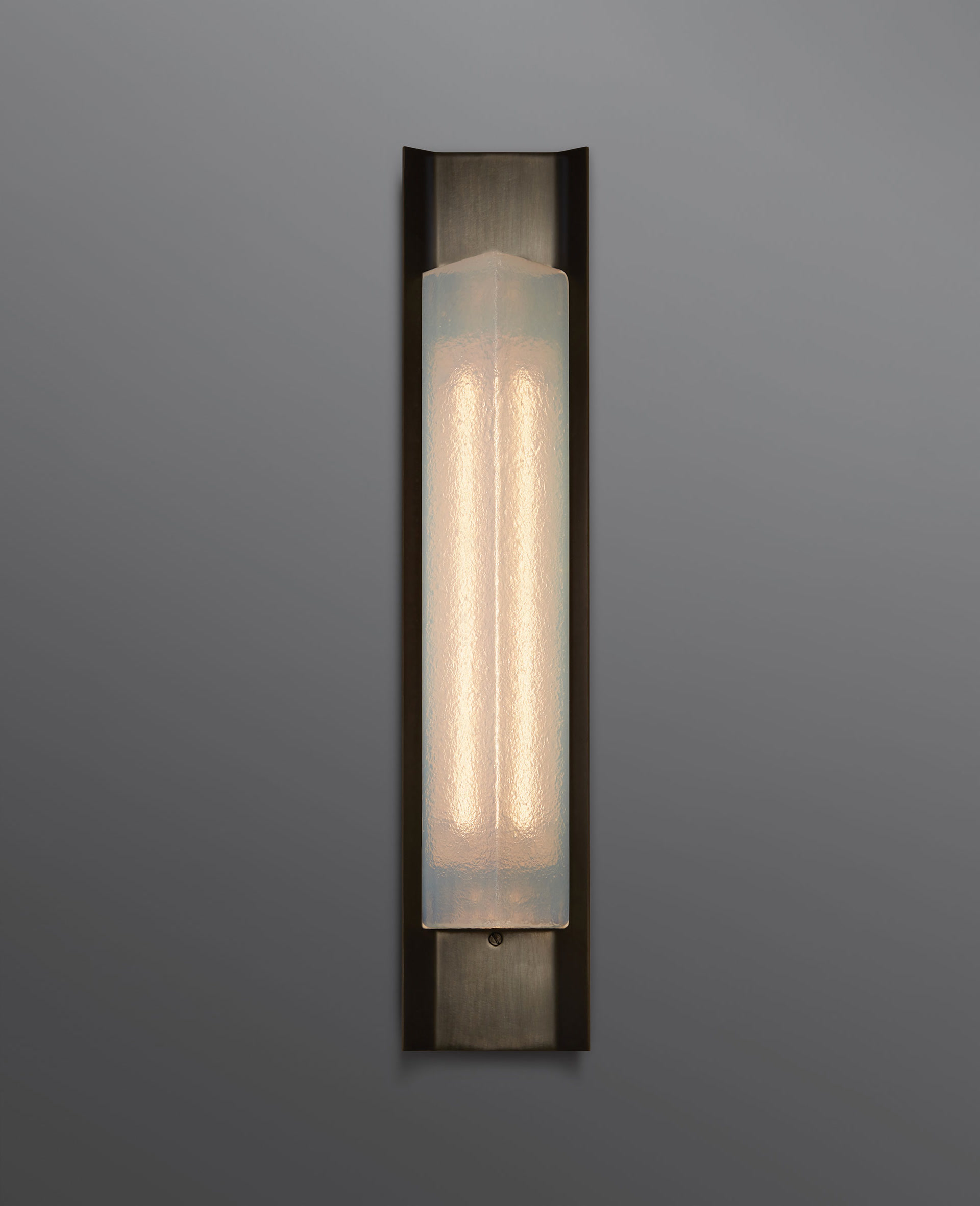 de sousa hughes McEwen Lighting Argo Wall angle 3