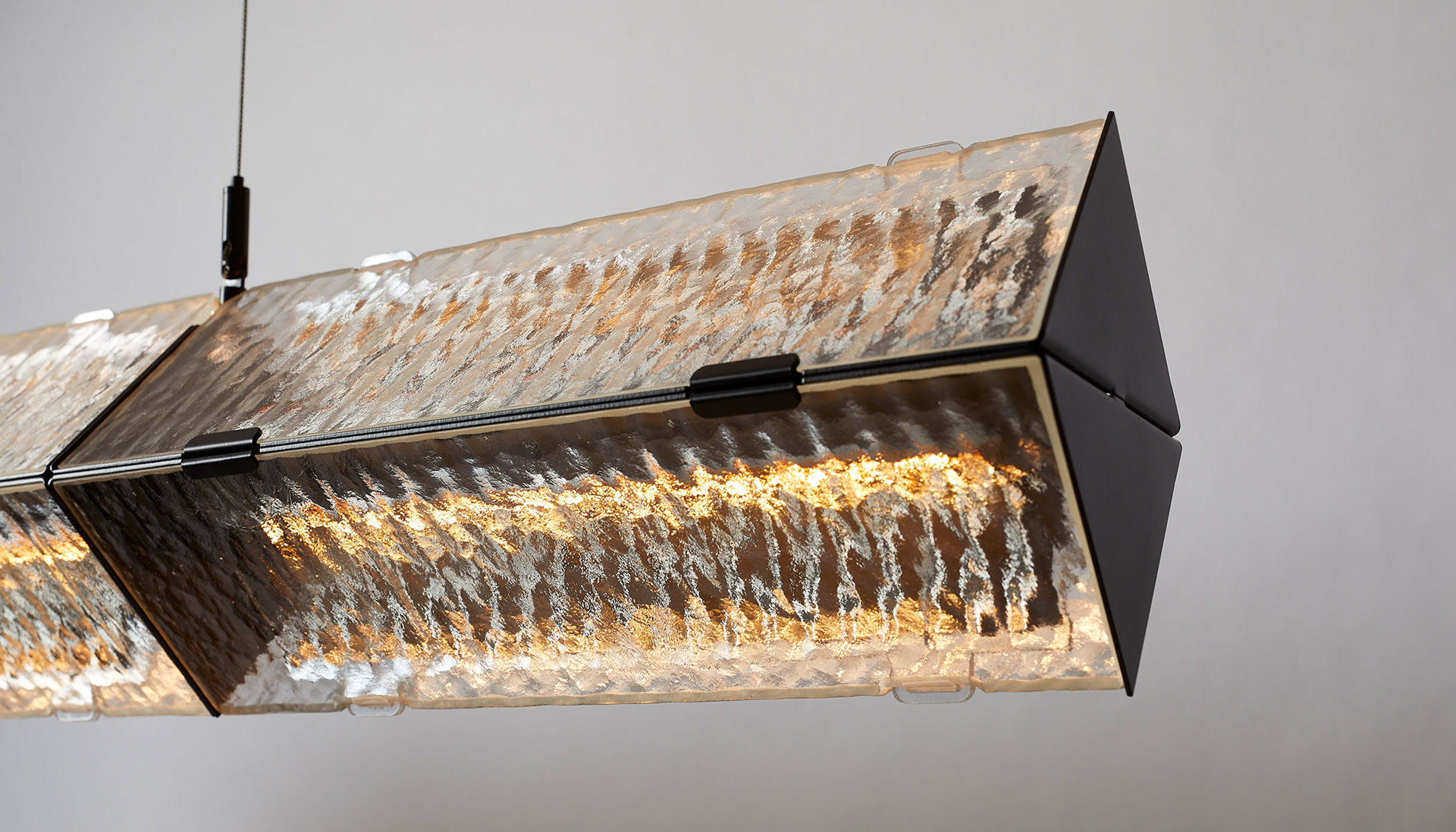de sousa hughes McEwen Lighting Prism Linear Suspension Detail 2