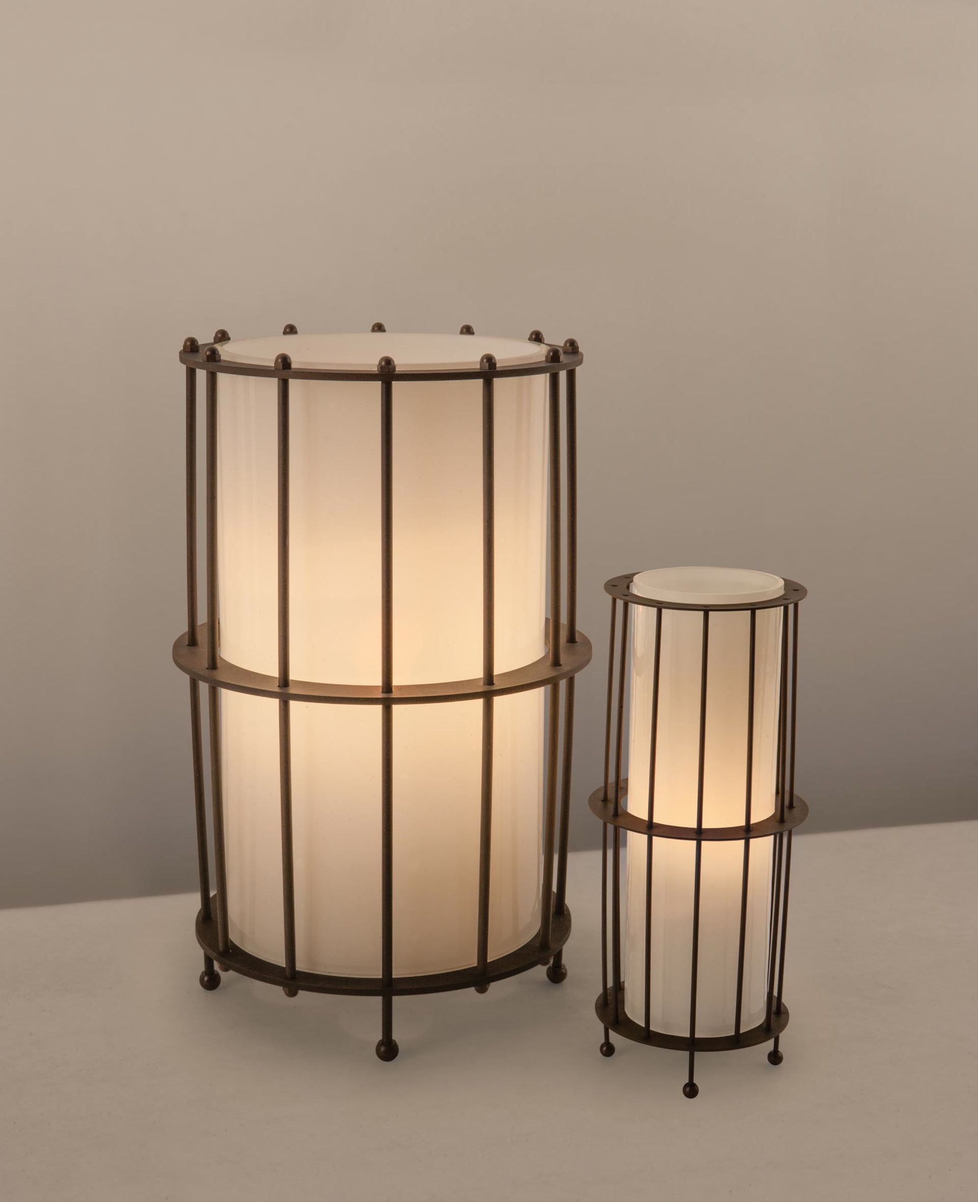 McEwenLighting Spoke Table