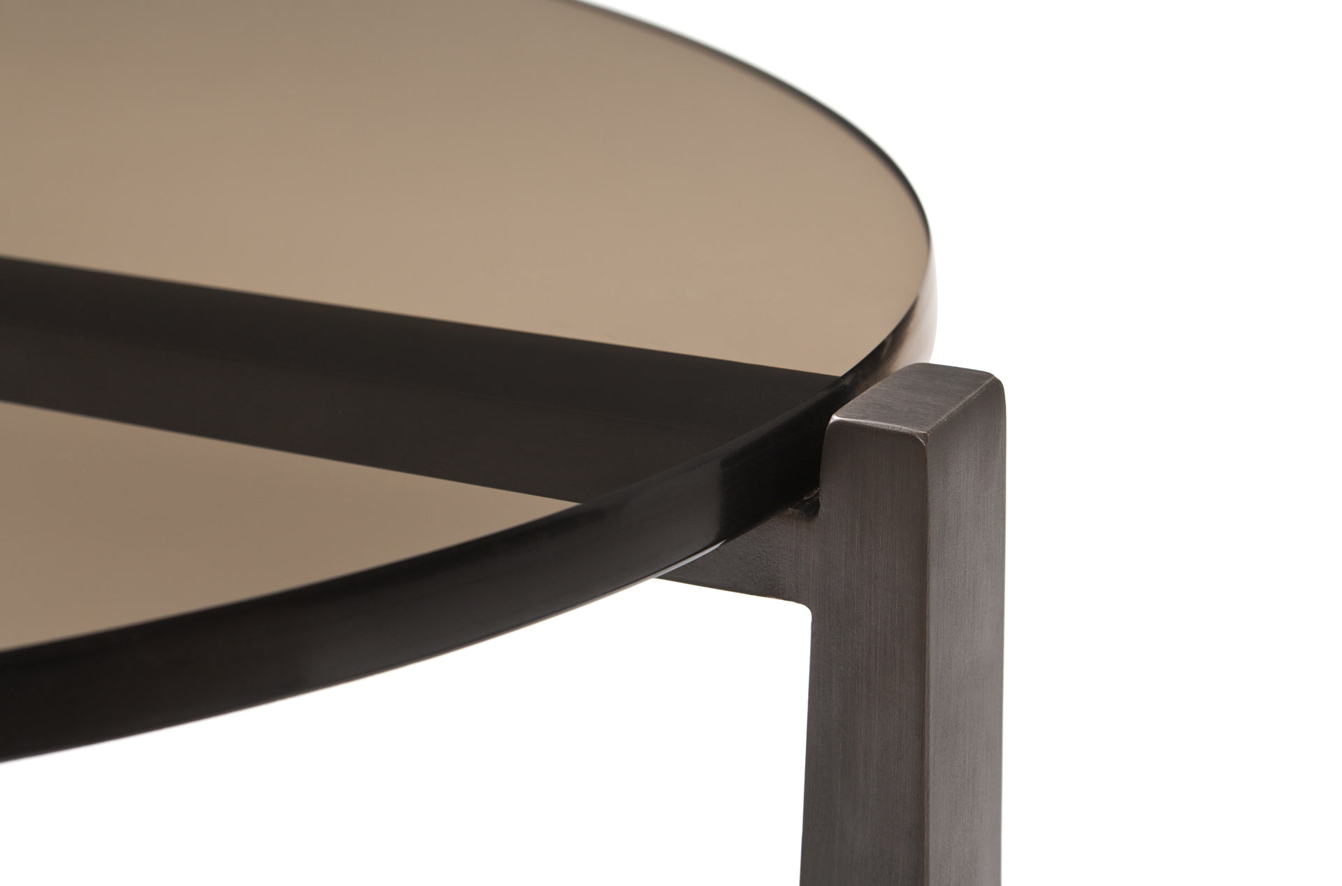 de sousa hughes powell bonnell Beat coffee table detail