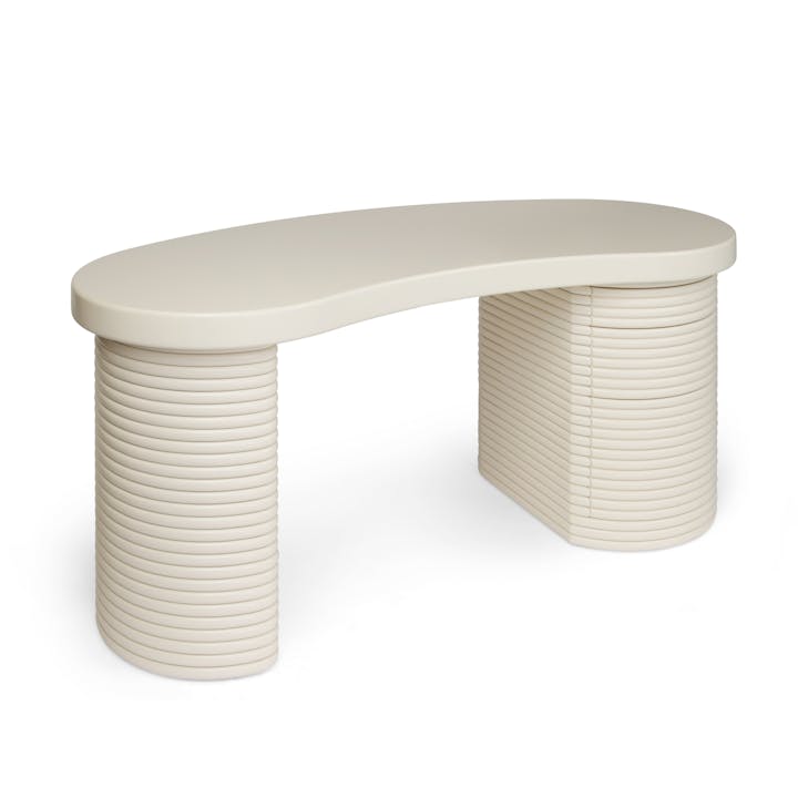 de sousa hughes natasha baradaran Garda Desk angle