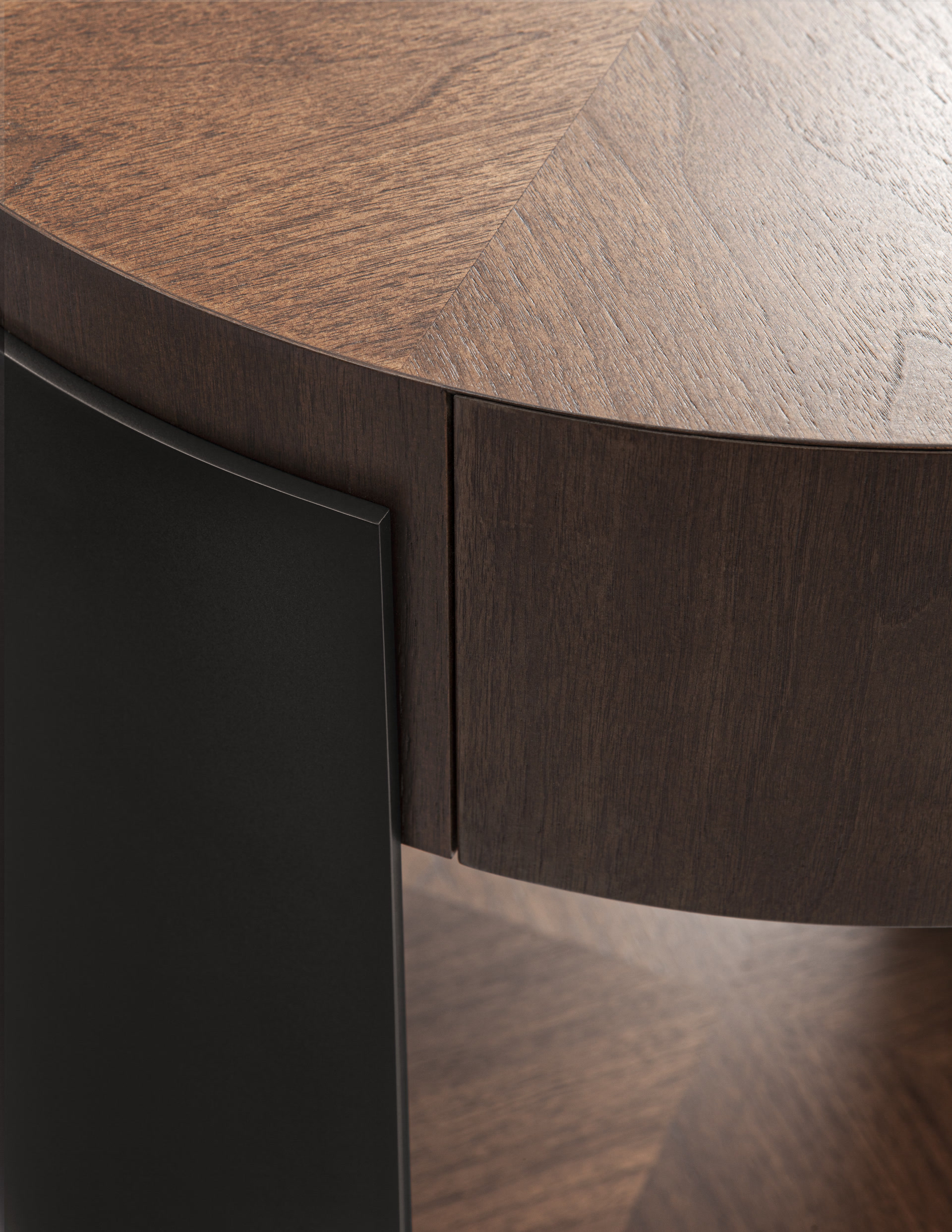 de sousa hughes powell bonnell Good Nightstand Detail