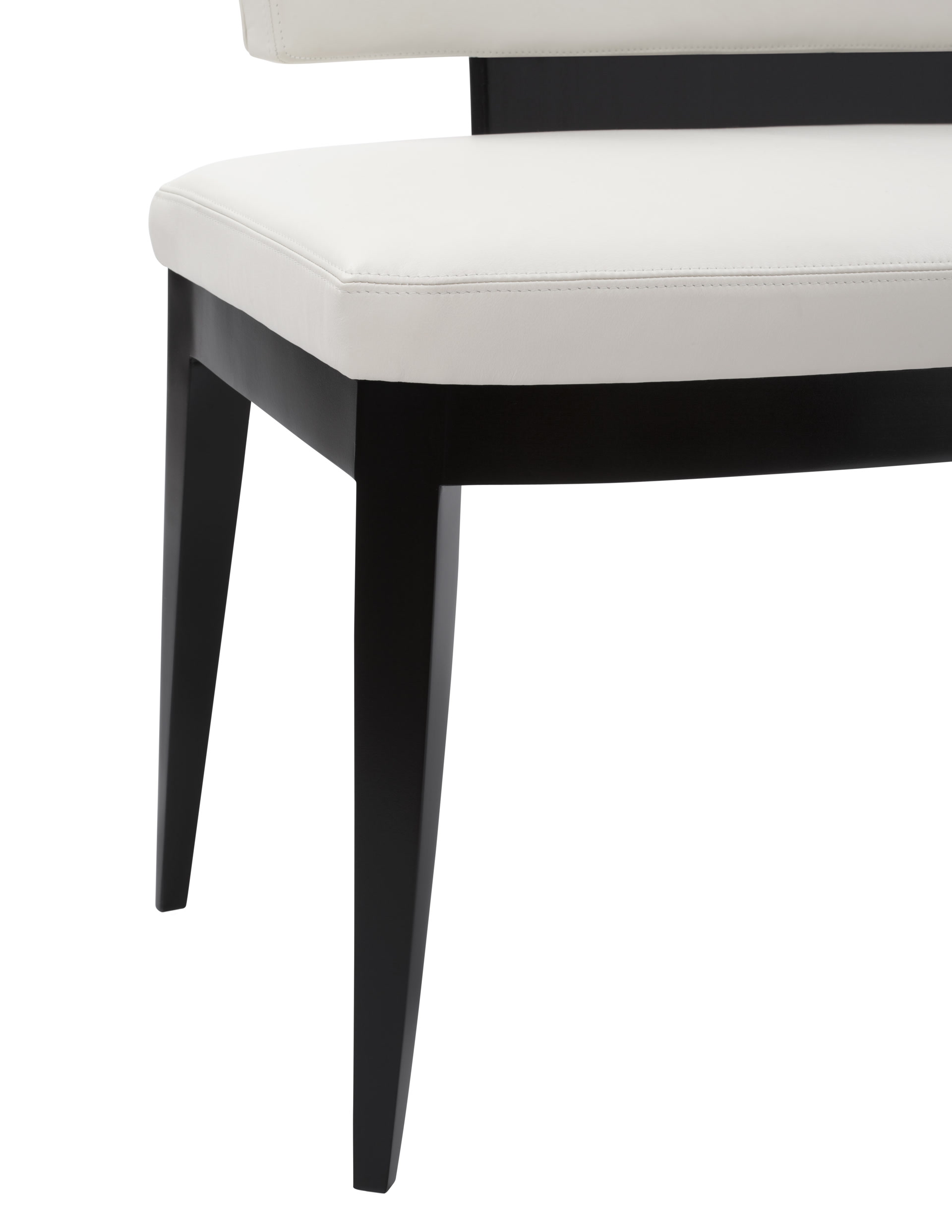 de sousa hughes powell bonnell Park Avenue Bench Legs Detail