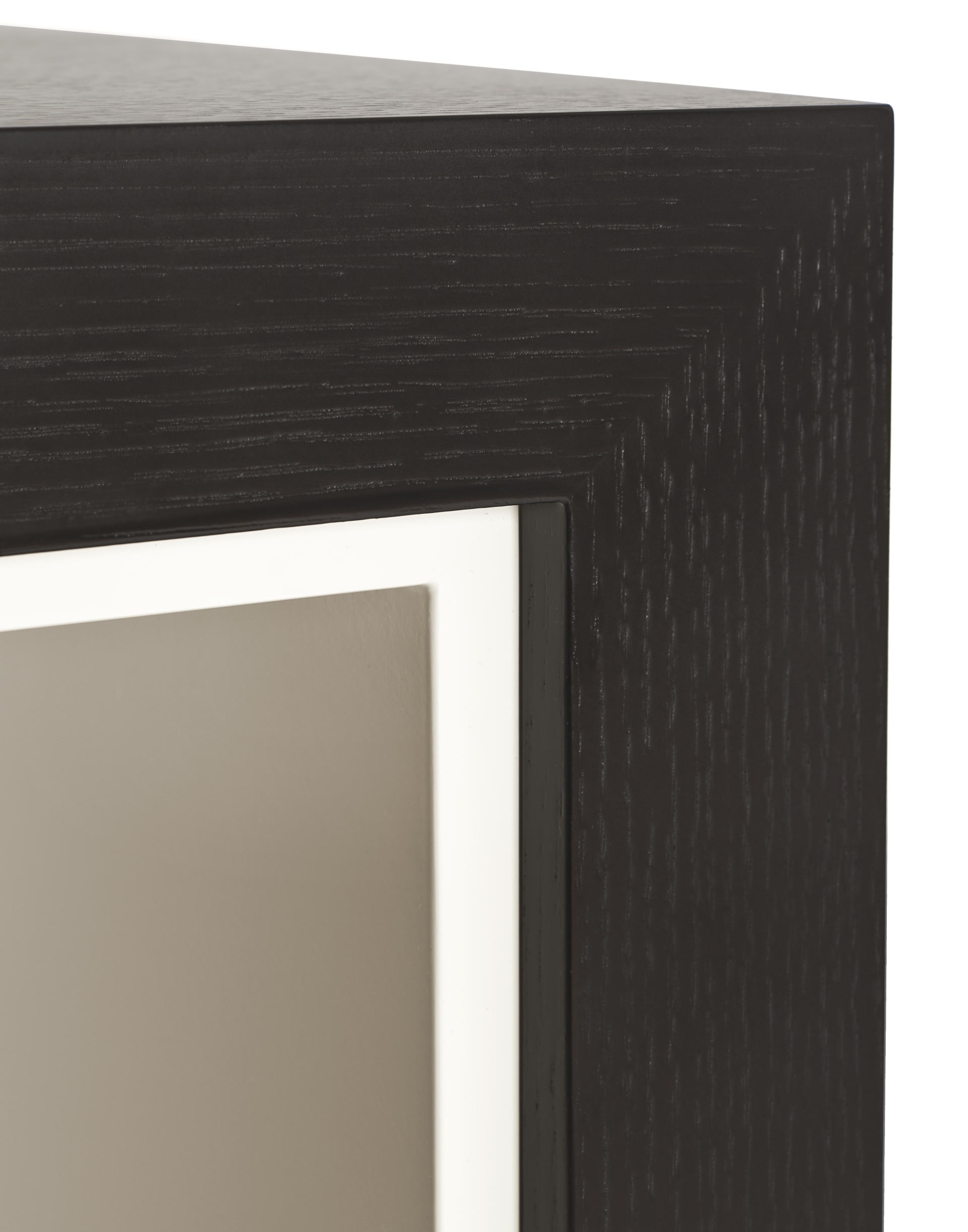 de sousa hughes powell bonnell Shadow console corner detail