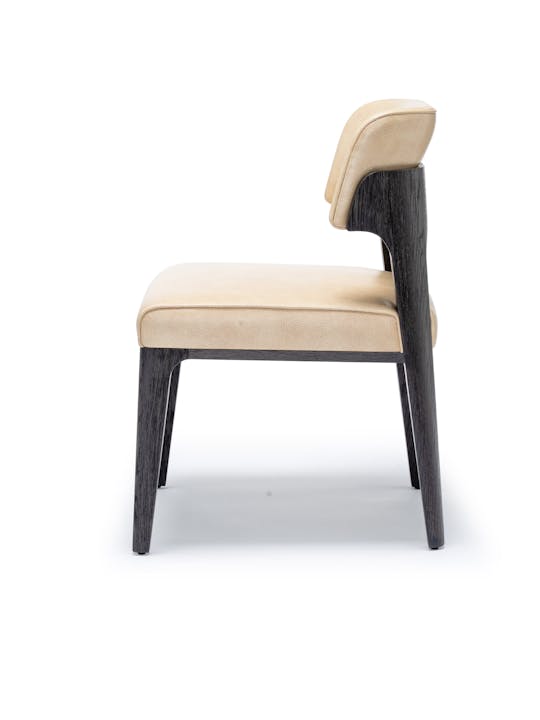 de sousa hughes quintus Altamira Side view